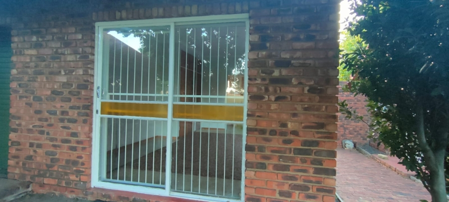 2 Bedroom Property for Sale in Wonderwater Free State
